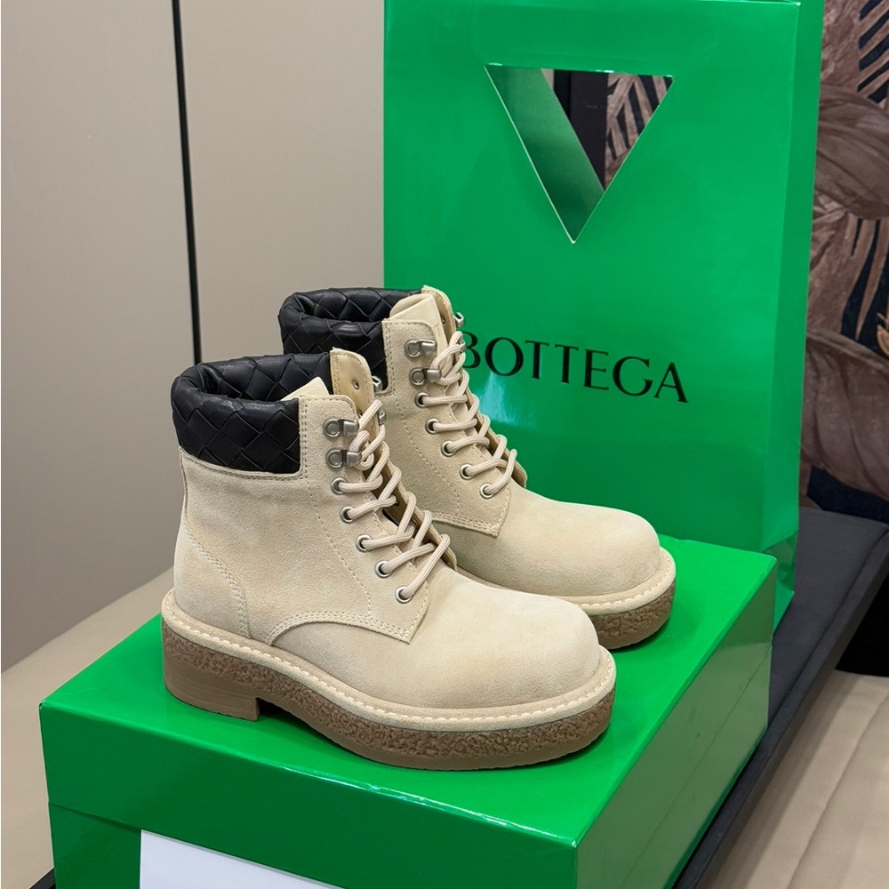 Beige Suede Lace-Up Ankle Boots with Quilted Collar